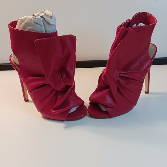 RED Peep toe heels - Picture 2 of 10